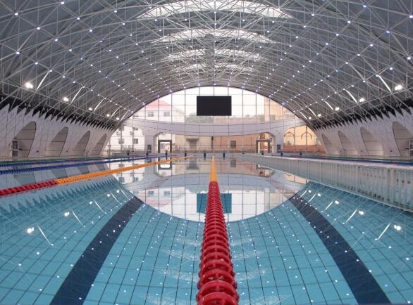 PC耐力板游泳場(chǎng)館頂棚好不好？